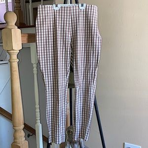 White/ tan pattern skinny’s